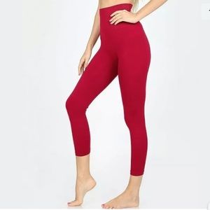 Tummy-Control High-Waist Capri Leggings Dark Red